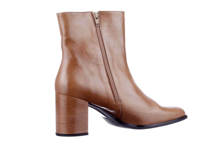 95.620.24 Gabor camel Bild